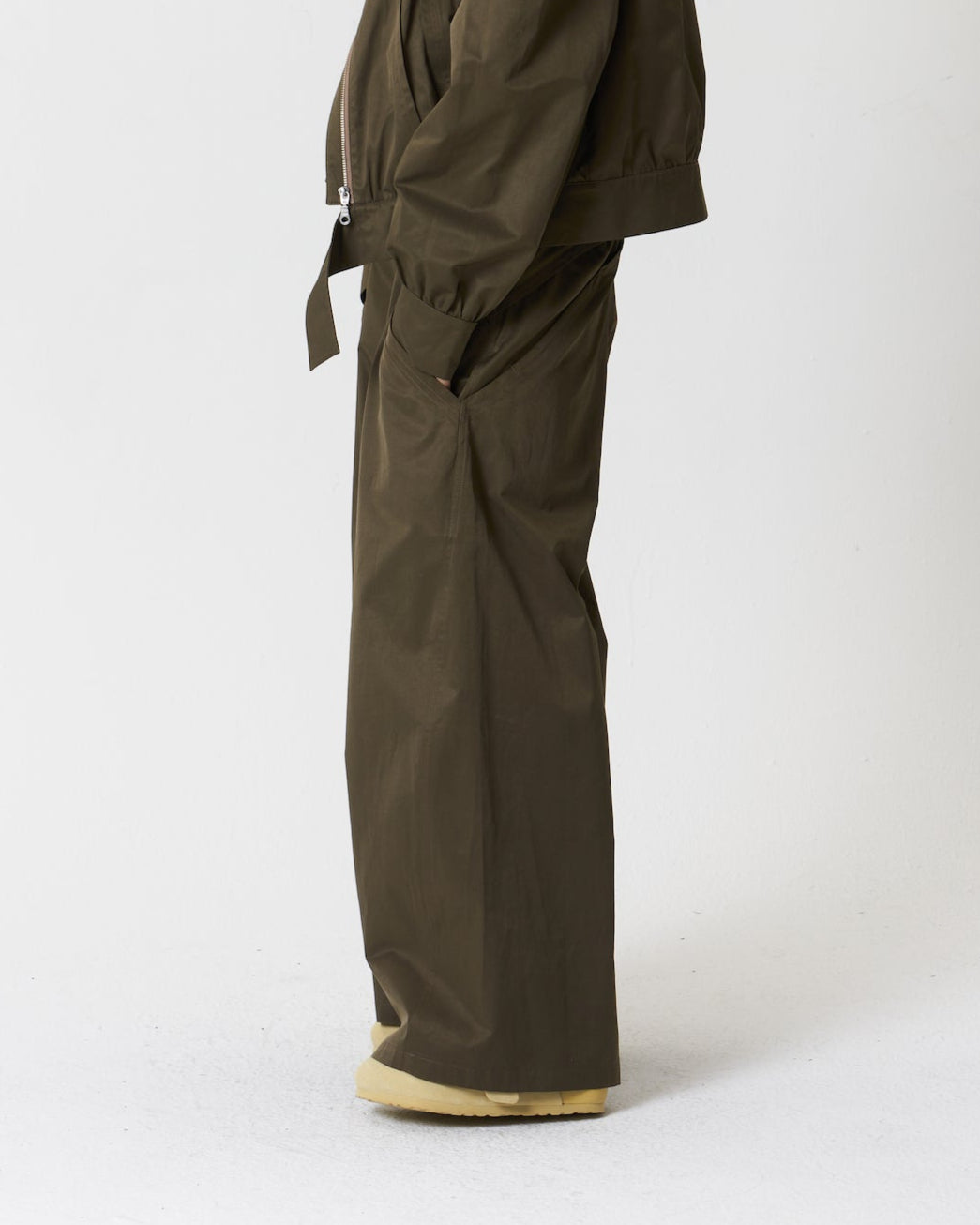 Seamline Pocket Pants