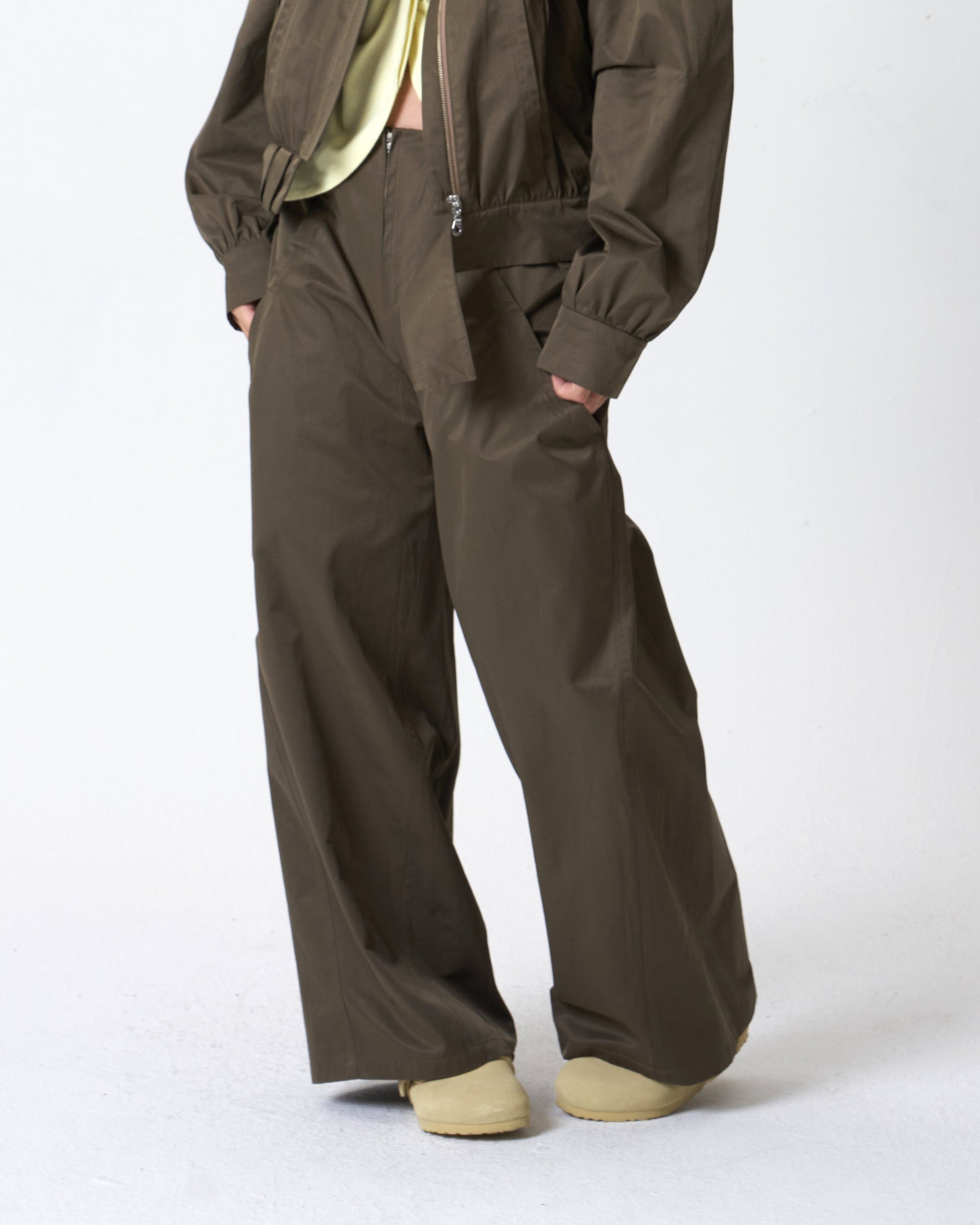 Seamline Pocket Pants